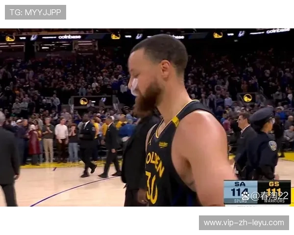 库里接球瞬间出手，金州勇士不给防守时间